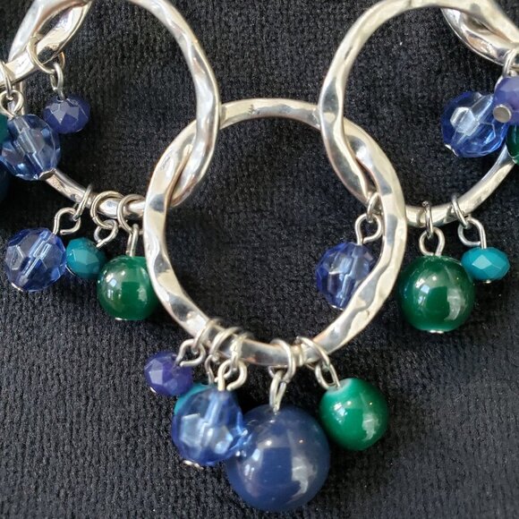 Women Silver Tone Multi Gems & Beads Circle Link V Shape Necklace with Lobster - Picture 3 of 6